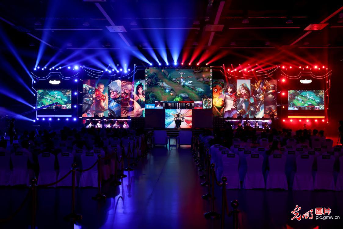 瓦伦蒂诺 瓦伦蒂诺